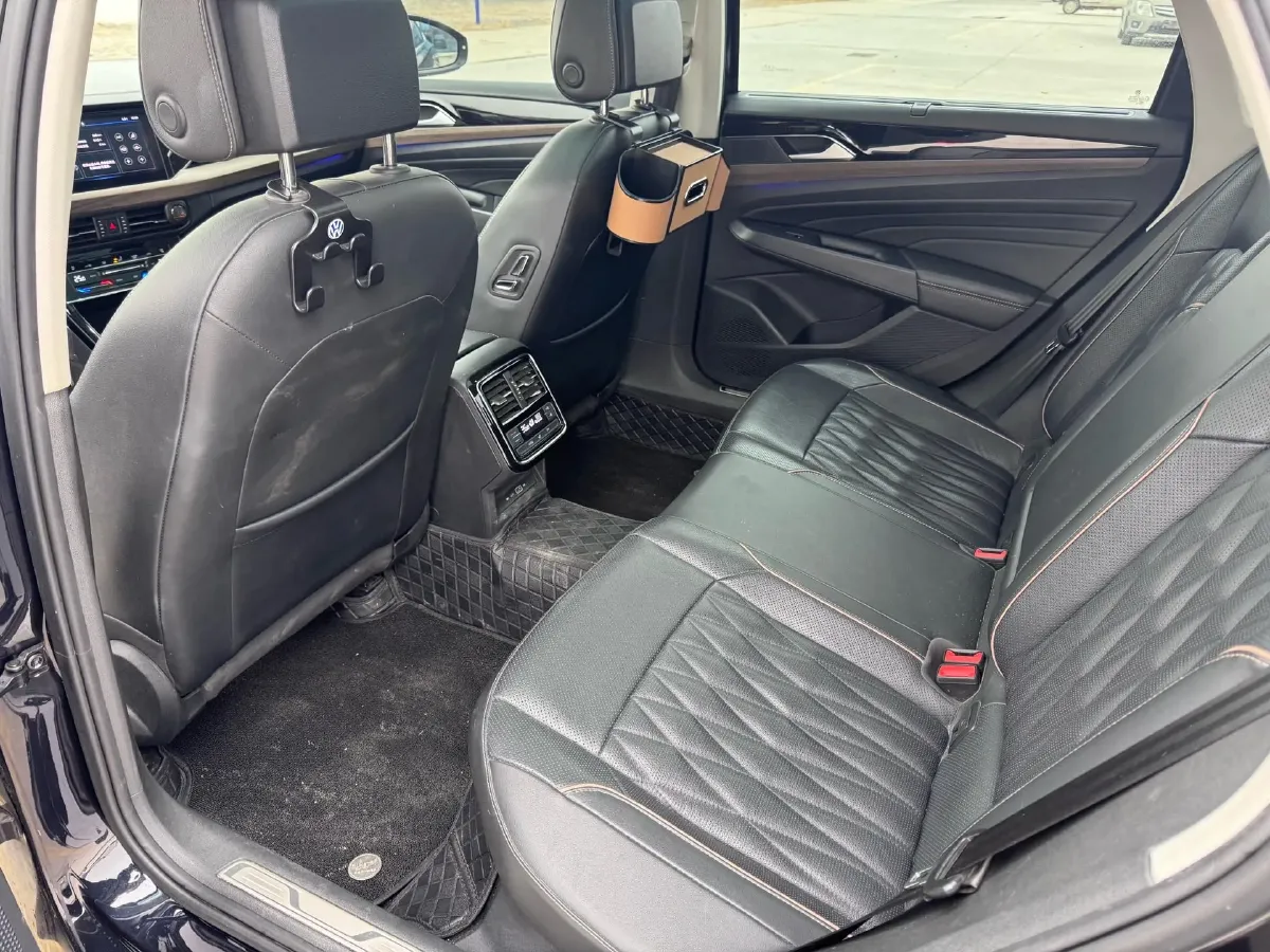 2019 Volvo V40 1.5T 152HP L4 6AT,autocango,china used car exporter,china ev exporter,chinese used car exporter,chinese used ev exporter