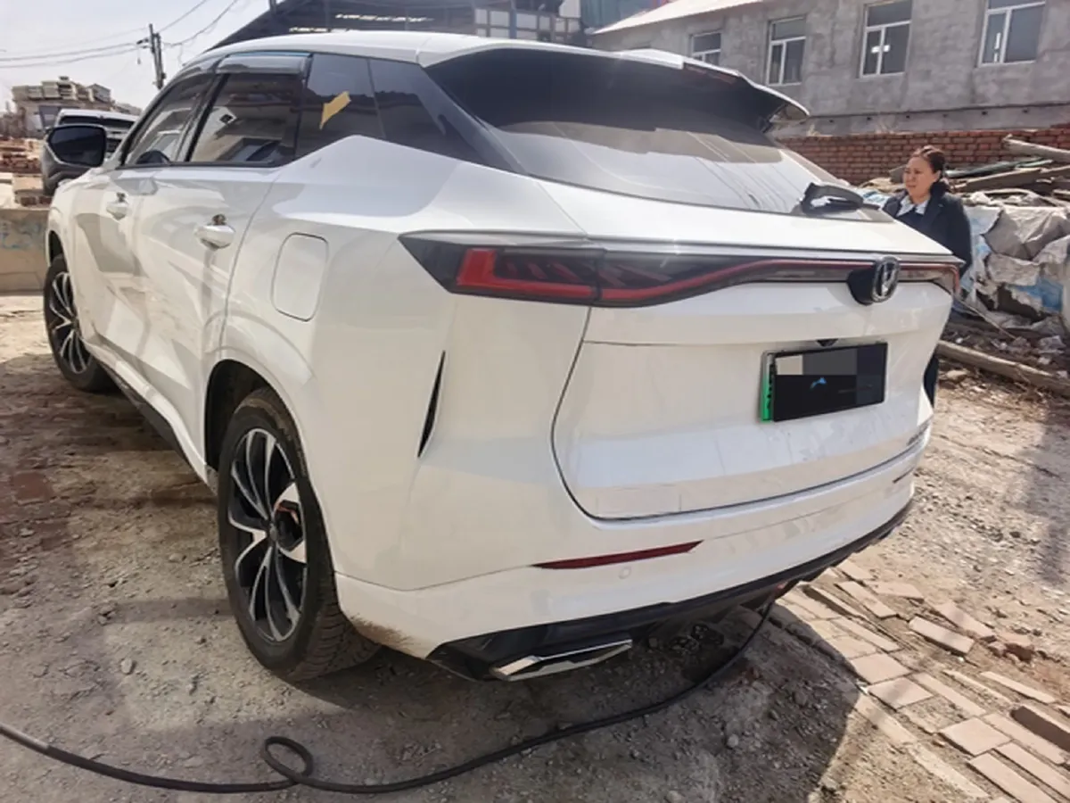 2024 ChangAn UNI-Z 1.5L 98HP L4 E-CVT PHEV 18.4KWH,autocango,china used car exporter,china ev exporter,chinese used car exporter,chinese used ev exporter