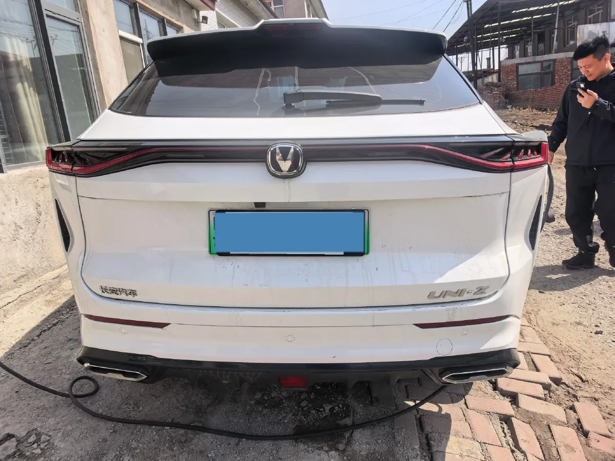2024 ChangAn UNI-Z 1.5L 98HP L4 E-CVT PHEV 18.4KWH,autocango,china used car exporter,china ev exporter,chinese used car exporter,chinese used ev exporter