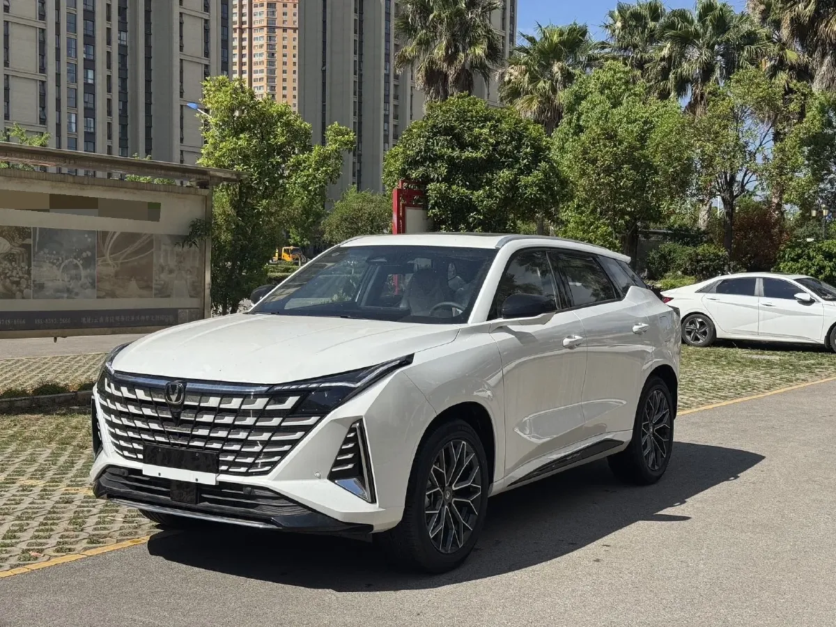 2025 ChangAn UNI-Z 1.5L 98HP L4 E-CVT PHEV,autocango,china used car exporter,china ev exporter,chinese used car exporter,chinese used ev exporter