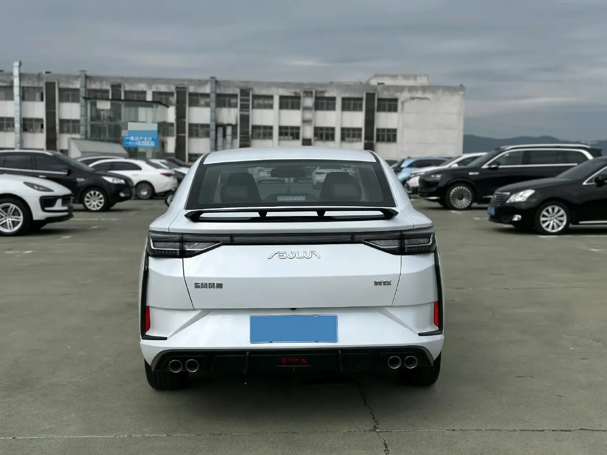 2023 DongFeng Aeolus YiXuan 1.5L 125HP L4 6DCT,autocango,china used car exporter,china ev exporter,chinese used car exporter,chinese used ev exporter