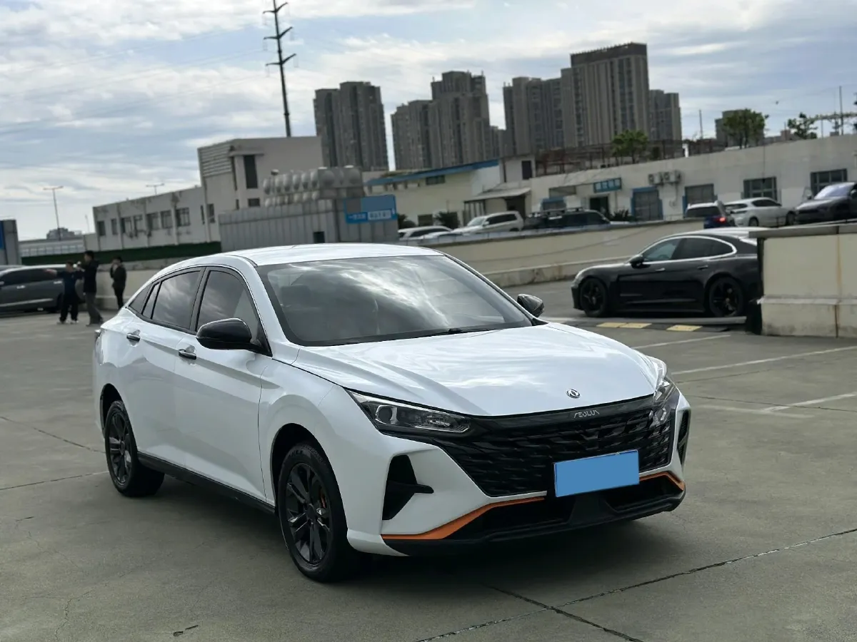 2023 DongFeng Aeolus YiXuan 1.5L 125HP L4 6DCT,autocango,china used car exporter,china ev exporter,chinese used car exporter,chinese used ev exporter
