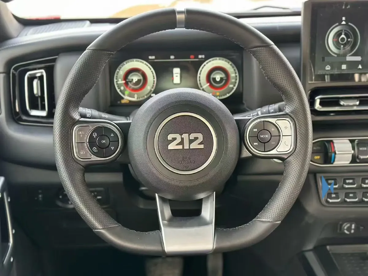 2025 212 212 T01 2.0T 252HP L4 8AT,autocango,china used car exporter,china ev exporter,chinese used car exporter,chinese used ev exporter