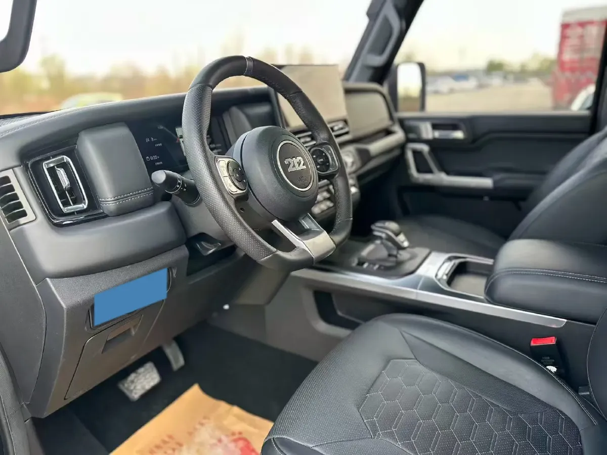 2025 212 212 T01 2.0T 252HP L4 8AT,autocango,china used car exporter,china ev exporter,chinese used car exporter,chinese used ev exporter