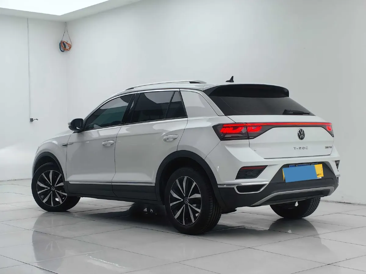 2023 Volkswagen T-Roc 1.4T 150HP L4 7DCT,autocango,china used car exporter,china ev exporter,chinese used car exporter,chinese used ev exporter