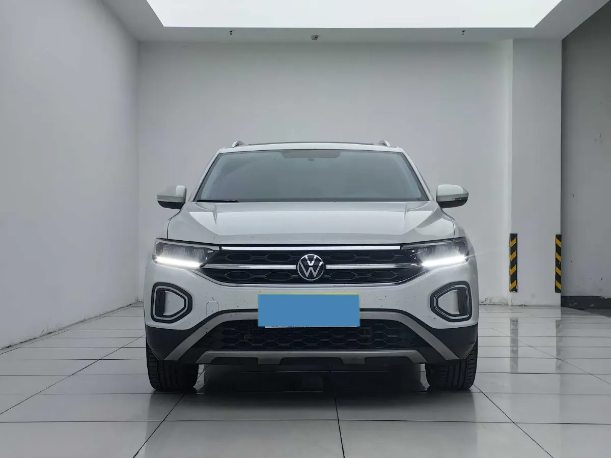 2023 Volkswagen T-Roc 1.4T 150HP L4 7DCT,autocango,china used car exporter,china ev exporter,chinese used car exporter,chinese used ev exporter