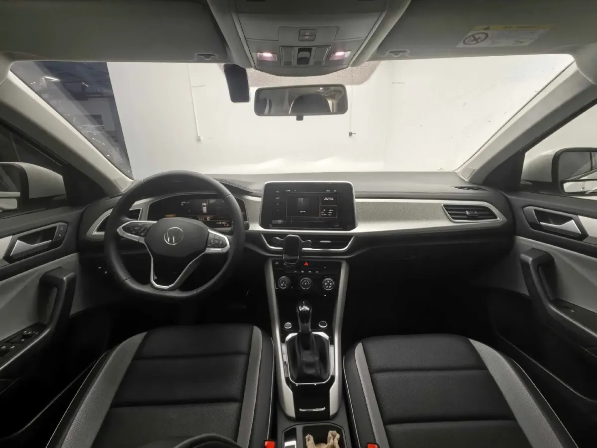 2023 Volkswagen T-Roc 1.4T 150HP L4 7DCT,autocango,china used car exporter,china ev exporter,chinese used car exporter,chinese used ev exporter