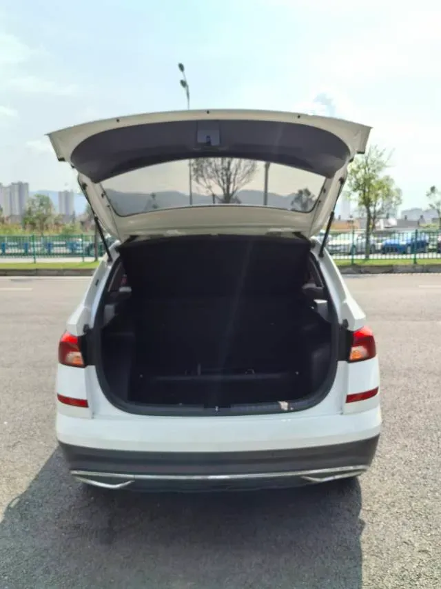 2021 Skoda Kamiq 1.5L 112HP L4 6AT,autocango,china used car exporter,china ev exporter,chinese used car exporter,chinese used ev exporter
