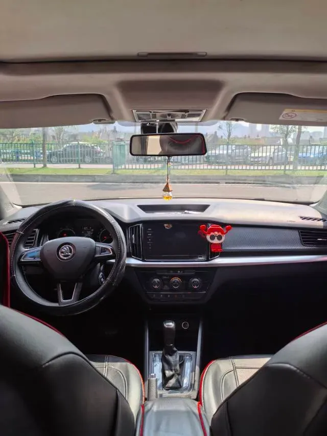 2021 Skoda Kamiq 1.5L 112HP L4 6AT,autocango,china used car exporter,china ev exporter,chinese used car exporter,chinese used ev exporter