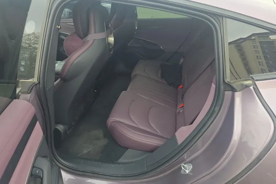 2024 MI SU7 BEV 101KWH,autocango,china used car exporter,china ev exporter,chinese used car exporter,chinese used ev exporter