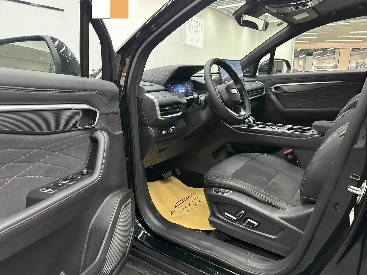 2025 Geely Okavango L 2.0T 218HP L4 7DCT,autocango,china used car exporter,china ev exporter,chinese used car exporter,chinese used ev exporter