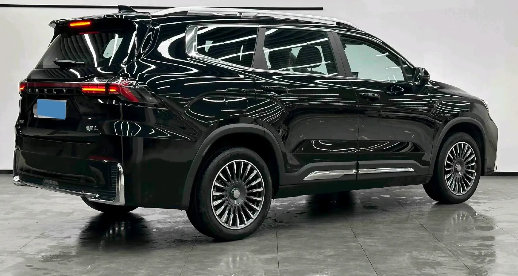 2025 Geely Okavango L 2.0T 218HP L4 7DCT,autocango,china used car exporter,china ev exporter,chinese used car exporter,chinese used ev exporter