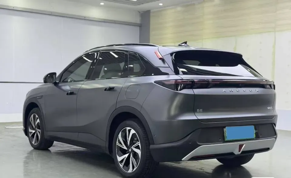 2024 HongQi H5 2.0T 224HP L4 8AT,autocango,china used car exporter,china ev exporter,chinese used car exporter,chinese used ev exporter