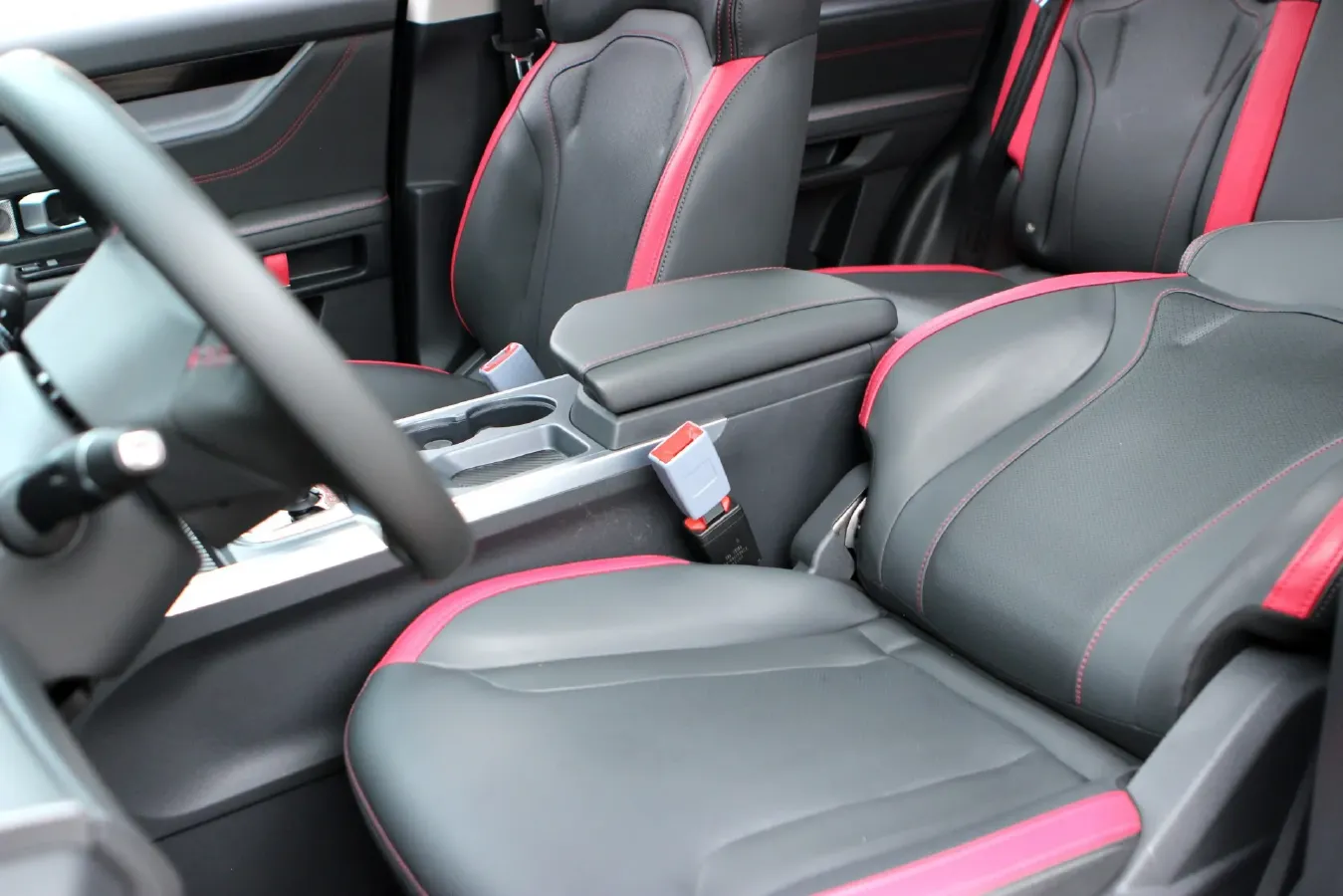 2024 Jetour DASHING 1.5T 156HP L4 6DCT,autocango,china used car exporter,china ev exporter,chinese used car exporter,chinese used ev exporter