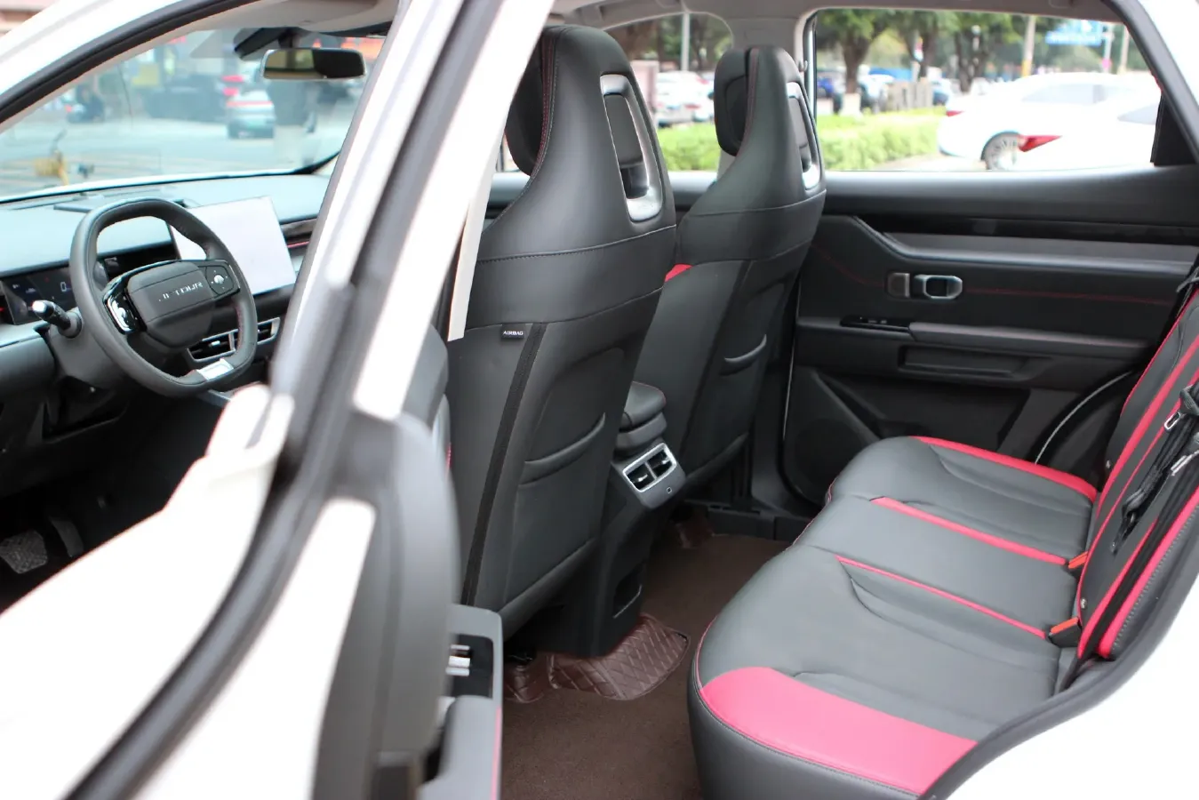 2024 Jetour DASHING 1.5T 156HP L4 6DCT,autocango,china used car exporter,china ev exporter,chinese used car exporter,chinese used ev exporter