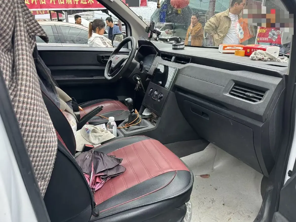 2021 WuLing HongGuang Plus 1.5L 99HP L4 6MT,autocango,china used car exporter,china ev exporter,chinese used car exporter,chinese used ev exporter