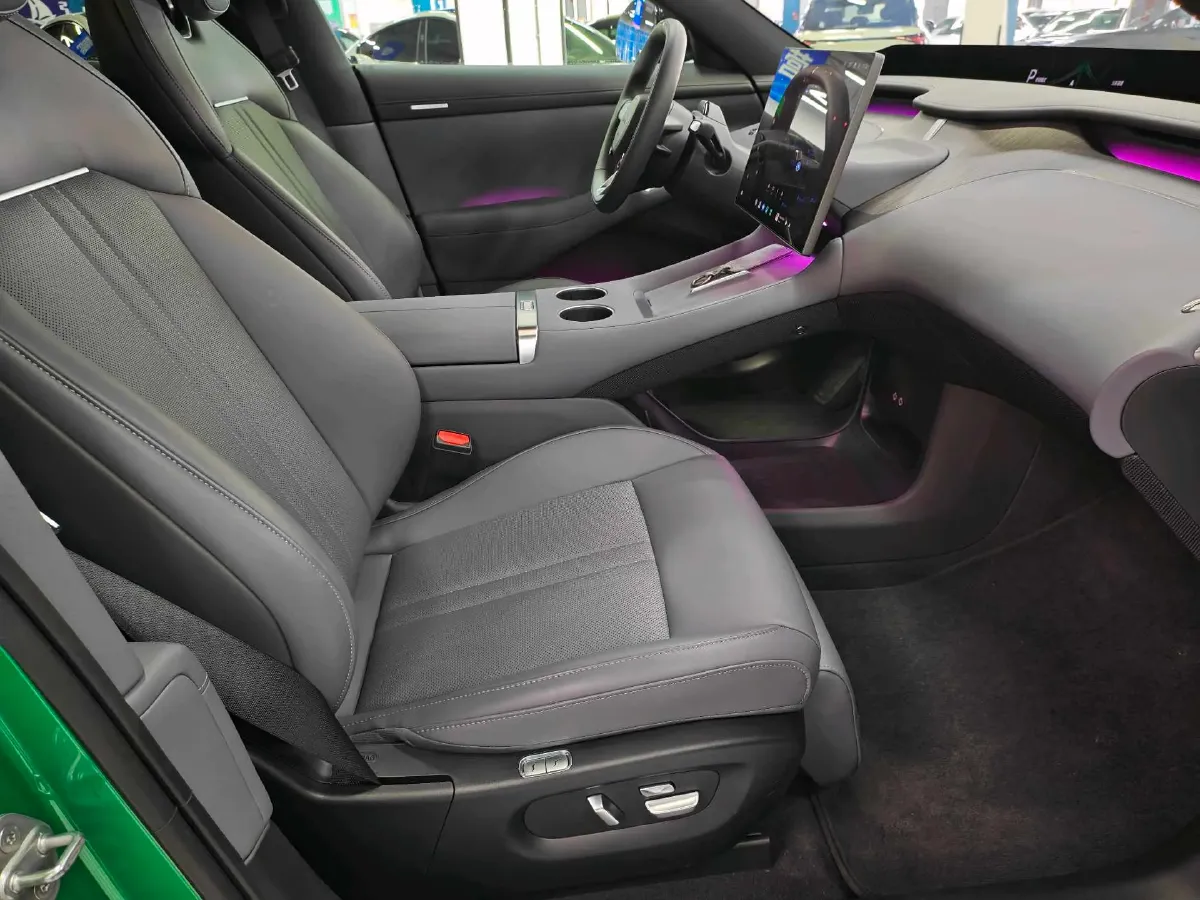 2025 MI YU7 BEV 96.3KWH,autocango,china used car exporter,china ev exporter,chinese used car exporter,chinese used ev exporter