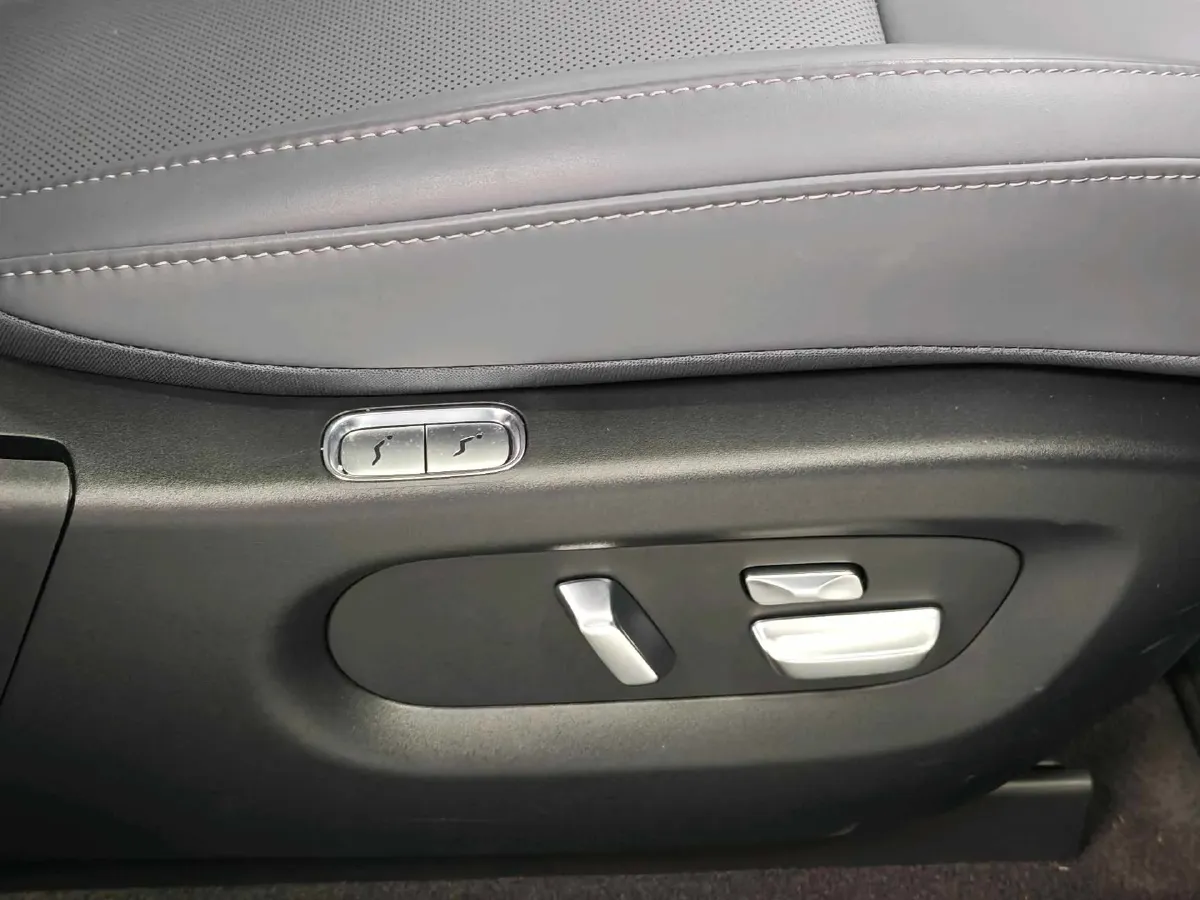 2025 MI YU7 BEV 96.3KWH,autocango,china used car exporter,china ev exporter,chinese used car exporter,chinese used ev exporter