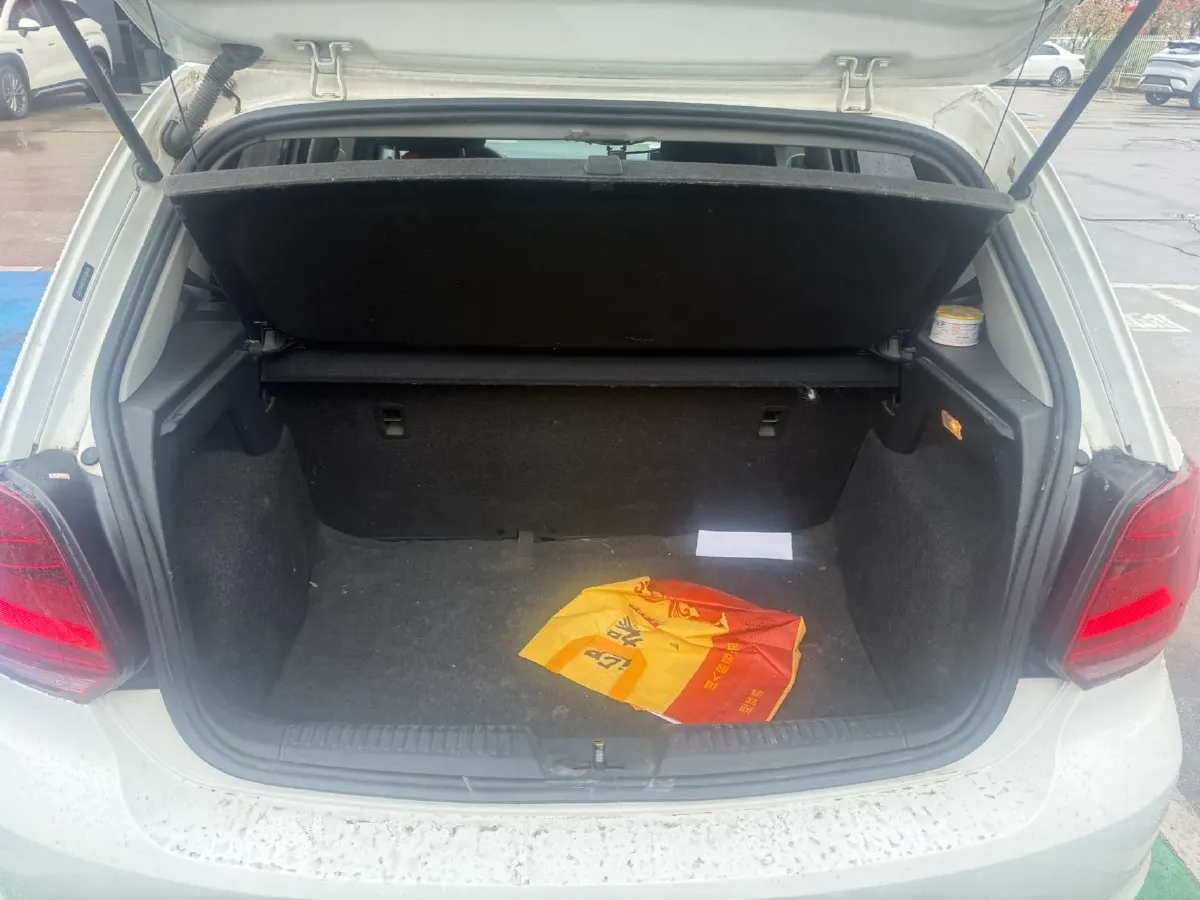 2016 Volkswagen Polo 1.4L 90HP L4 5MT,autocango,china used car exporter,china ev exporter,chinese used car exporter,chinese used ev exporter