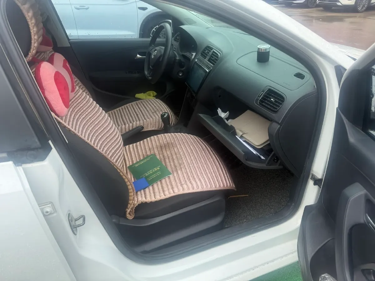 2016 Volkswagen Polo 1.4L 90HP L4 5MT,autocango,china used car exporter,china ev exporter,chinese used car exporter,chinese used ev exporter