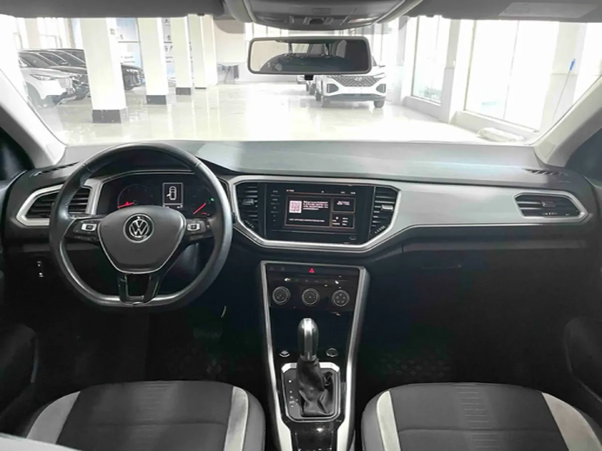2022 Volkswagen T-Roc 1.4T 150HP L4 7DCT,autocango,china used car exporter,china ev exporter,chinese used car exporter,chinese used ev exporter