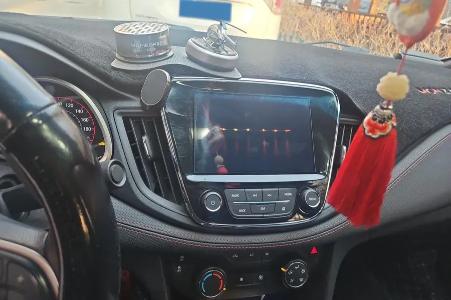 2022 Chevrolet Monza 1.3T 163HP L3 6AT,autocango,china used car exporter,china ev exporter,chinese used car exporter,chinese used ev exporter