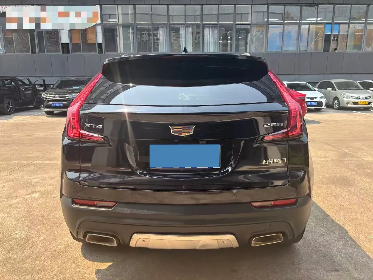 2022 Cadillac XT4 2.0T 237HP L4 9AT,autocango,china used car exporter,china ev exporter,chinese used car exporter,chinese used ev exporter