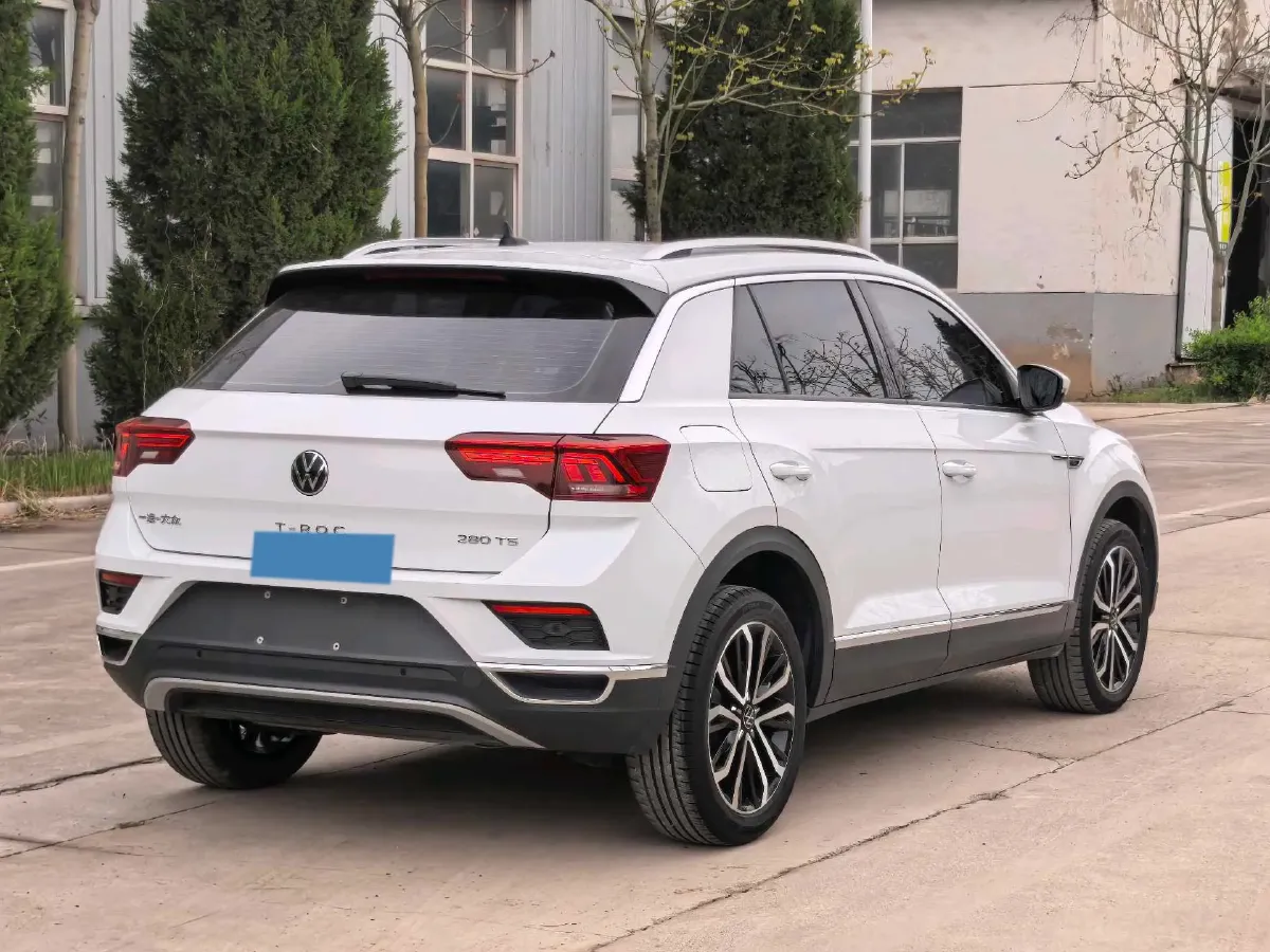 2022 Volkswagen T-Roc 1.4T 150HP L4 7DCT,autocango,china used car exporter,china ev exporter,chinese used car exporter,chinese used ev exporter