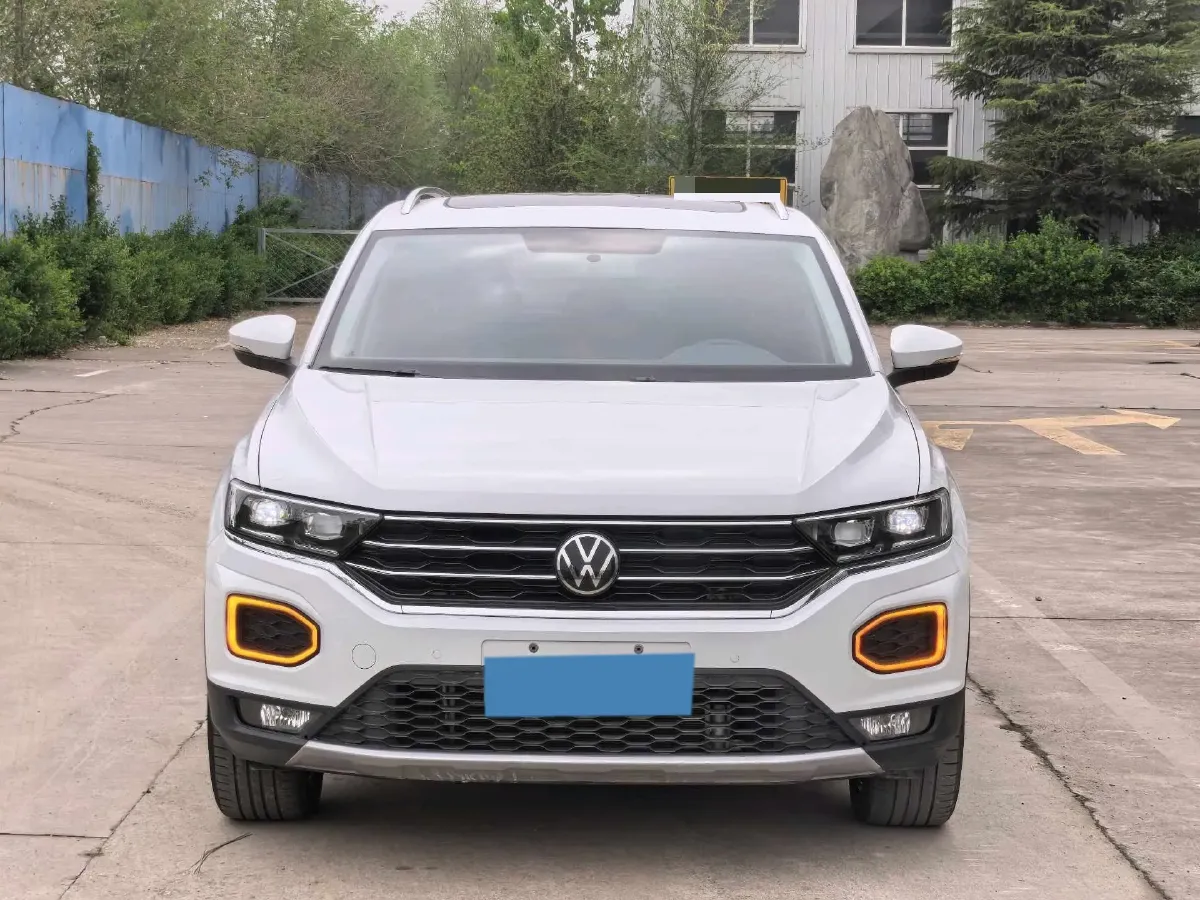 2022 Volkswagen T-Roc 1.4T 150HP L4 7DCT,autocango,china used car exporter,china ev exporter,chinese used car exporter,chinese used ev exporter