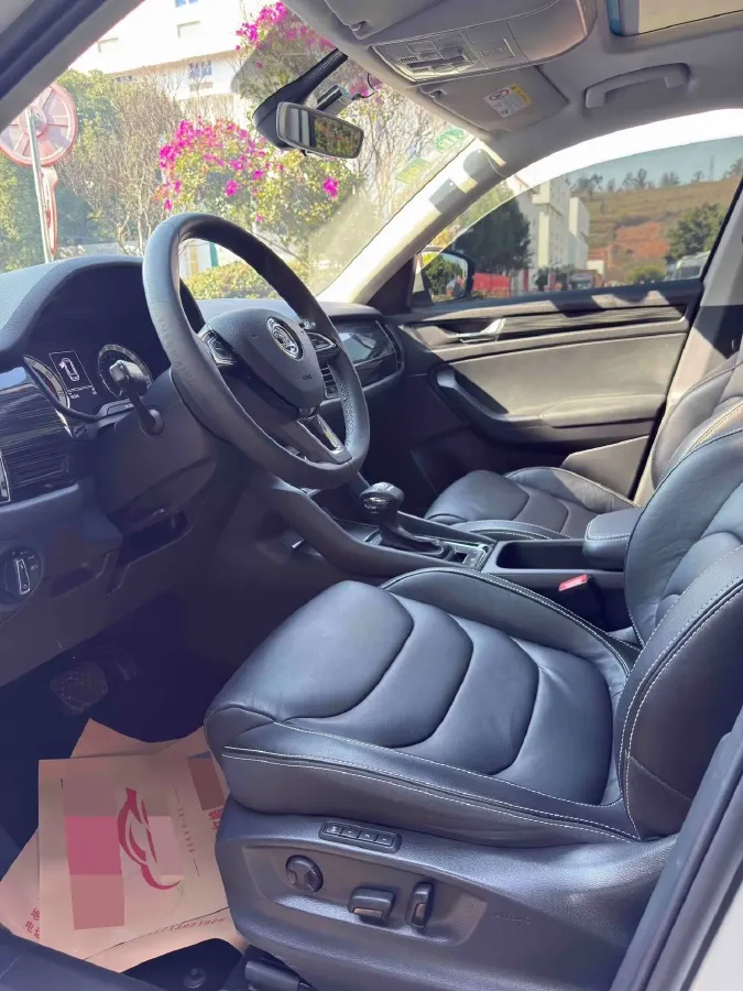 2018 Skoda Kodiak 2.0T 186HP L4 7DCT,autocango,china used car exporter,china ev exporter,chinese used car exporter,chinese used ev exporter