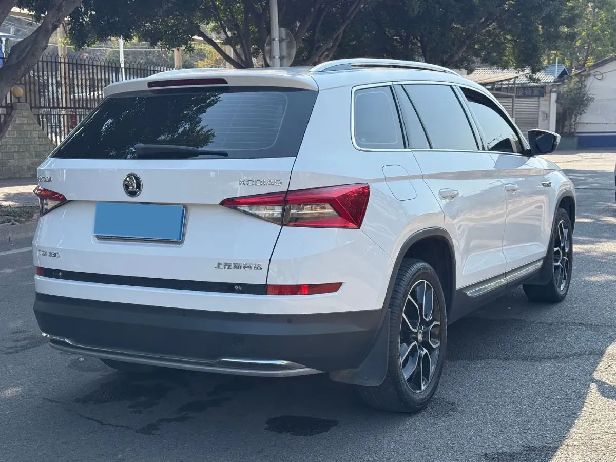 2018 Skoda Kodiak 2.0T 186HP L4 7DCT,autocango,china used car exporter,china ev exporter,chinese used car exporter,chinese used ev exporter