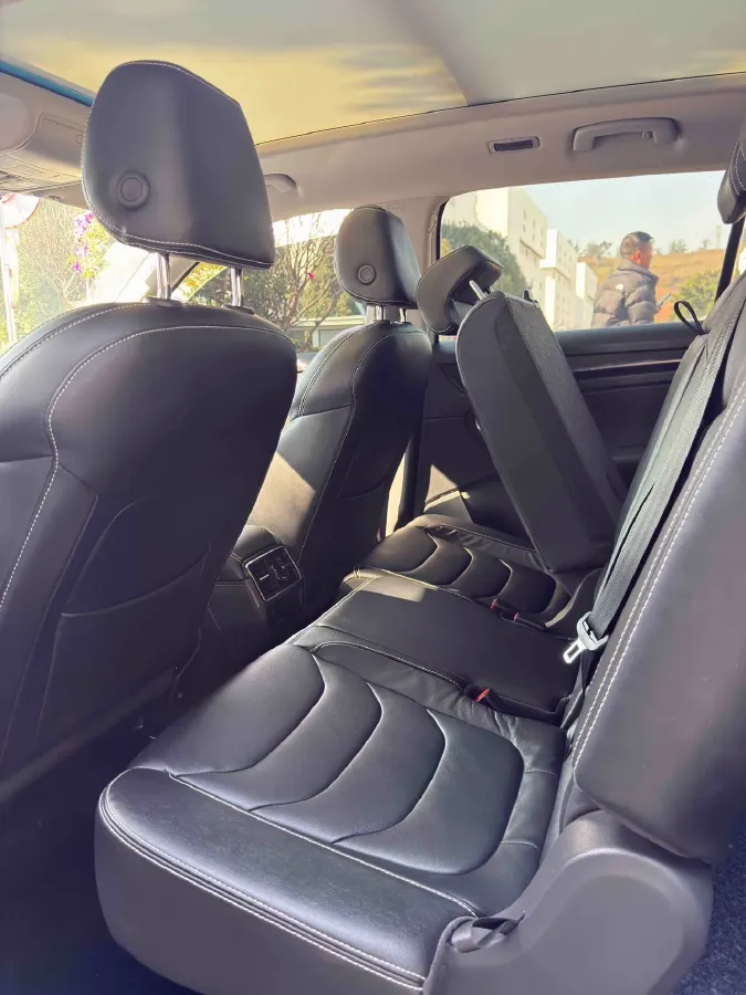 2018 Skoda Kodiak 2.0T 186HP L4 7DCT,autocango,china used car exporter,china ev exporter,chinese used car exporter,chinese used ev exporter