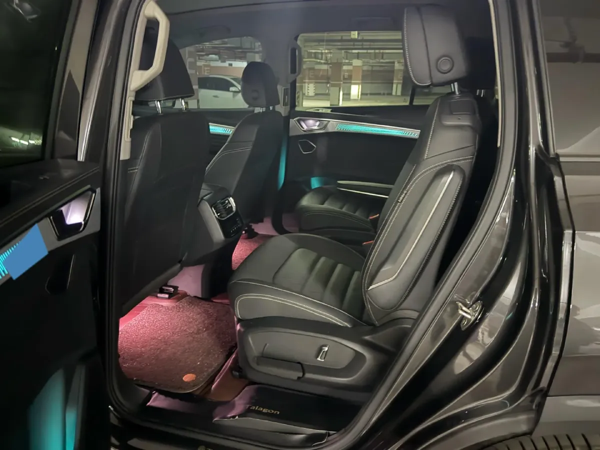 2024 Volkswagen Talagon 2.0T 220HP L4 7DCT,autocango,china used car exporter,china ev exporter,chinese used car exporter,chinese used ev exporter