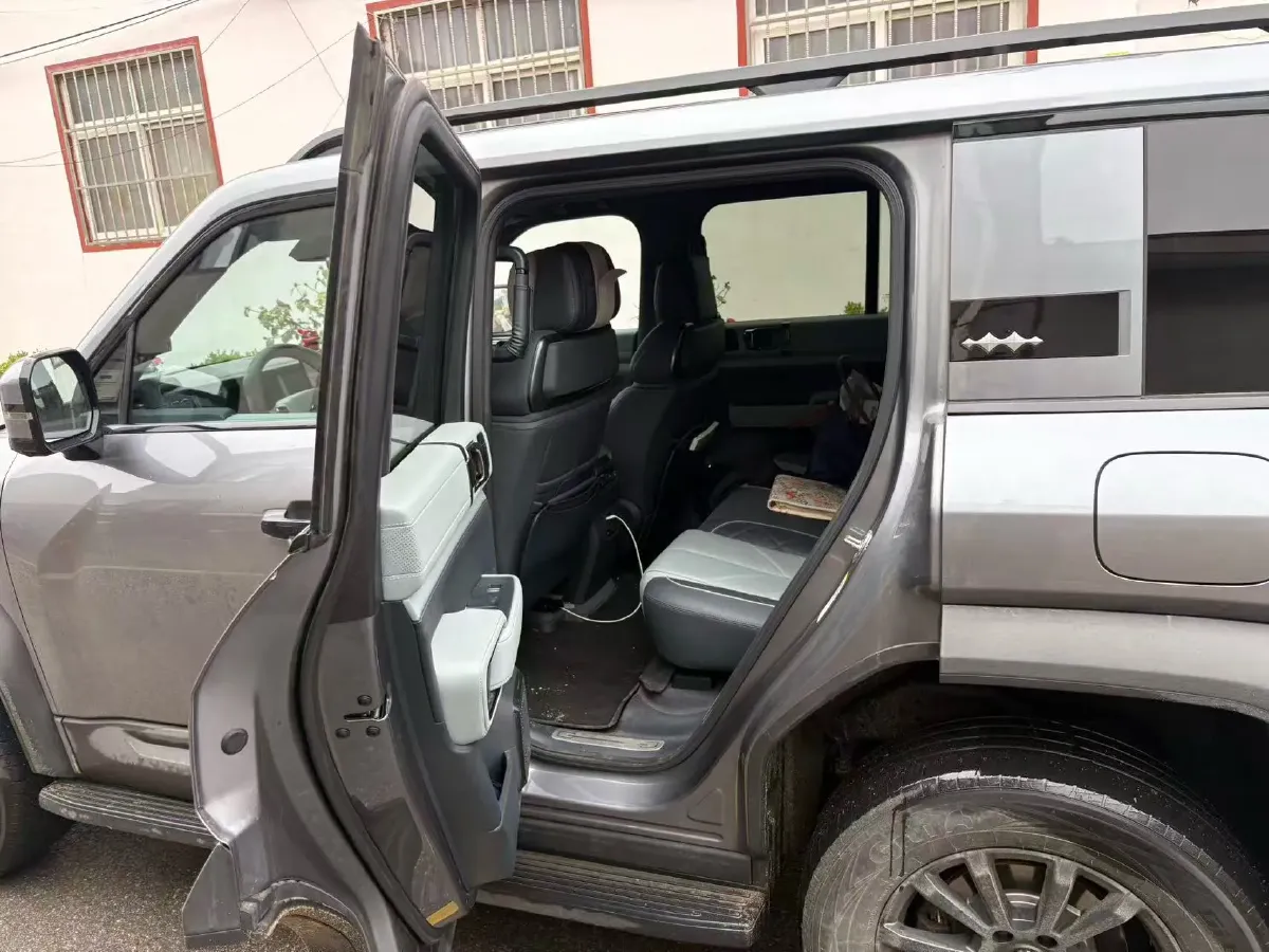 2023 FangChengBao Bao 5 1.5T 194HP L4 E-CVT PHEV 31.8KWH,autocango,china used car exporter,china ev exporter,chinese used car exporter,chinese used ev exporter