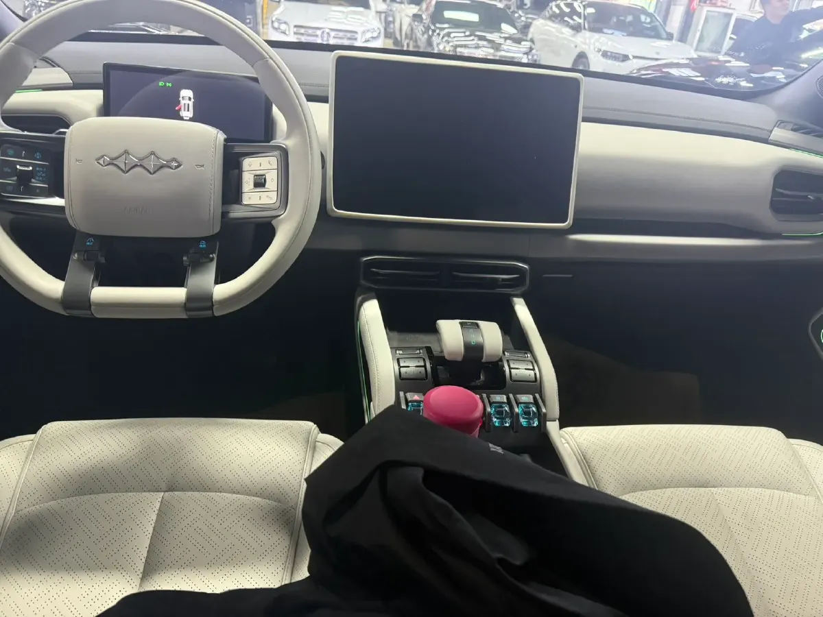 2025 FangChengBao Tai 3 BEV,autocango,china used car exporter,china ev exporter,chinese used car exporter,chinese used ev exporter