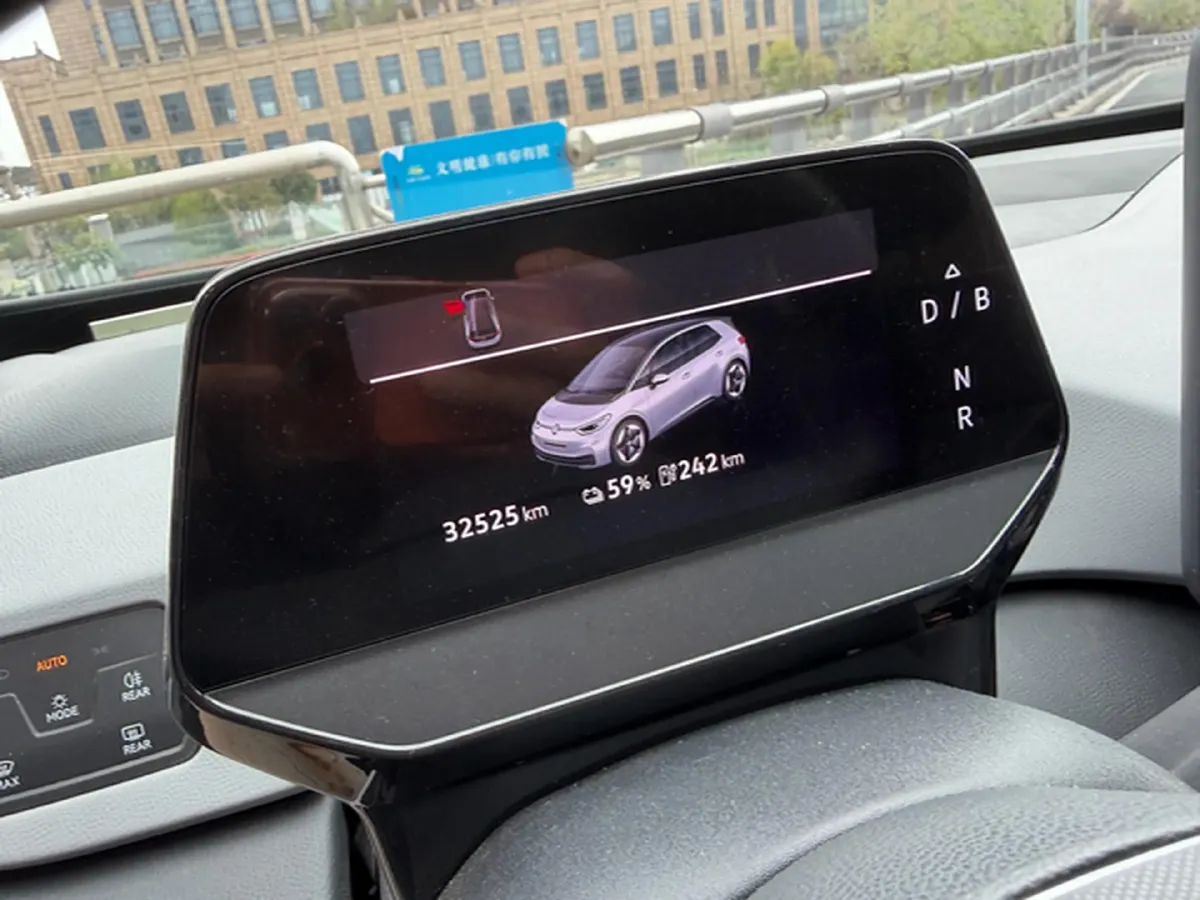 2025 Volkswagen ID.3 BEV 52.8KWH,autocango,china used car exporter,china ev exporter,chinese used car exporter,chinese used ev exporter