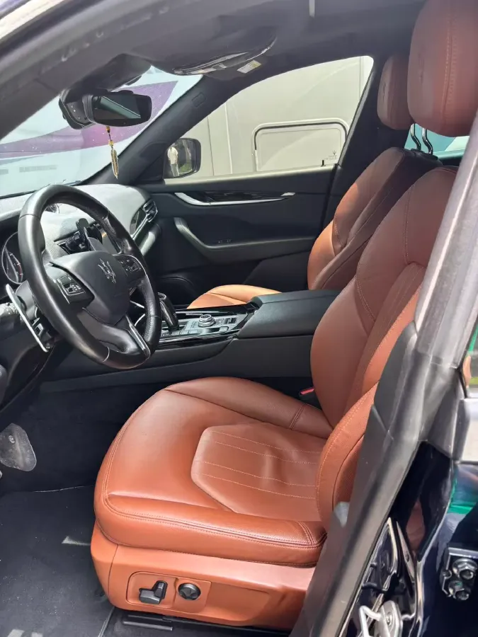 2019 Maserati Levante 3.0T 350HP V6 8AT,autocango,china used car exporter,china ev exporter,chinese used car exporter,chinese used ev exporter