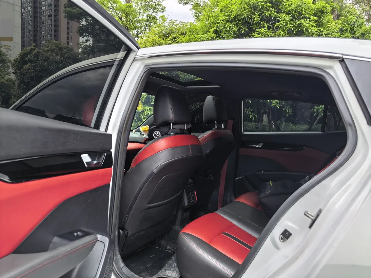 2021 DongFeng Aeolus YiXuan 1.5T 150HP L4 6DCT,autocango,china used car exporter,china ev exporter,chinese used car exporter,chinese used ev exporter