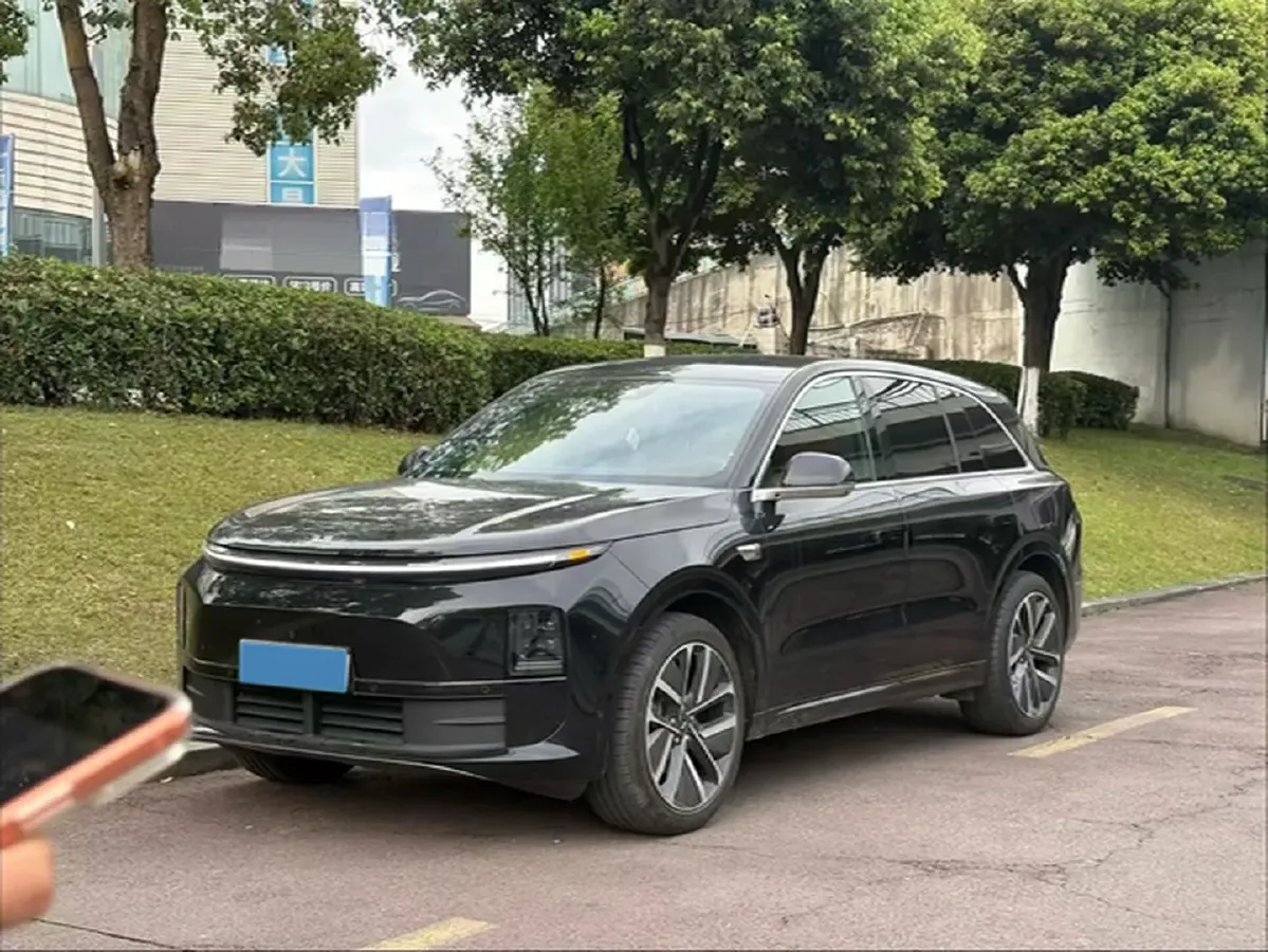 2024 Volvo S60 2.0T 197HP L4 7DCT,autocango,china used car exporter,china ev exporter,chinese used car exporter,chinese used ev exporter