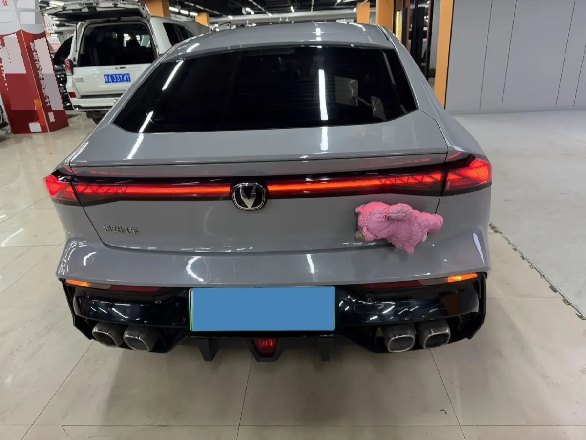 2023 ChangAn UNI-V iDD 1.5T 170HP L4 6TCT PHEV 18.4KWH,autocango,china used car exporter,china ev exporter,chinese used car exporter,chinese used ev exporter