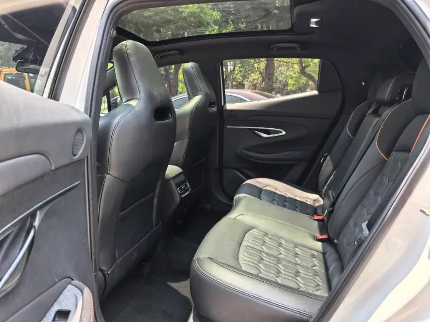 2022 ChangAn UNI-T 1.5T 188HP L4 7DCT,autocango,china used car exporter,china ev exporter,chinese used car exporter,chinese used ev exporter