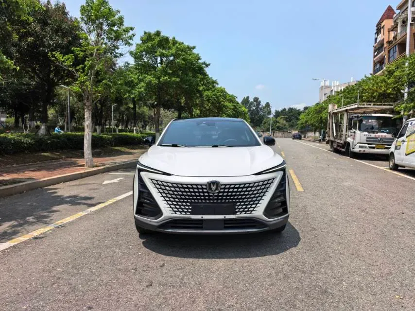 2022 ChangAn UNI-T 1.5T 188HP L4 7DCT,autocango,china used car exporter,china ev exporter,chinese used car exporter,chinese used ev exporter