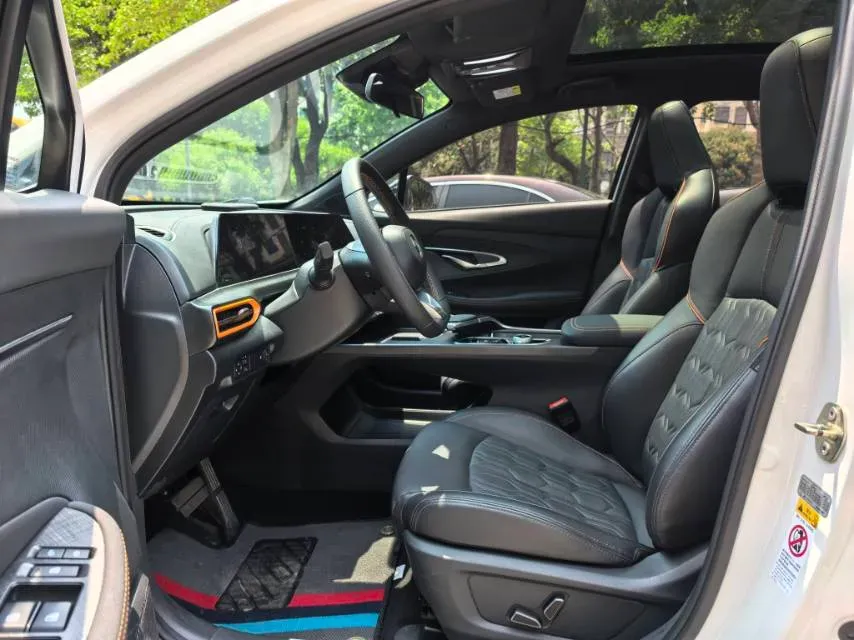 2022 ChangAn UNI-T 1.5T 188HP L4 7DCT,autocango,china used car exporter,china ev exporter,chinese used car exporter,chinese used ev exporter