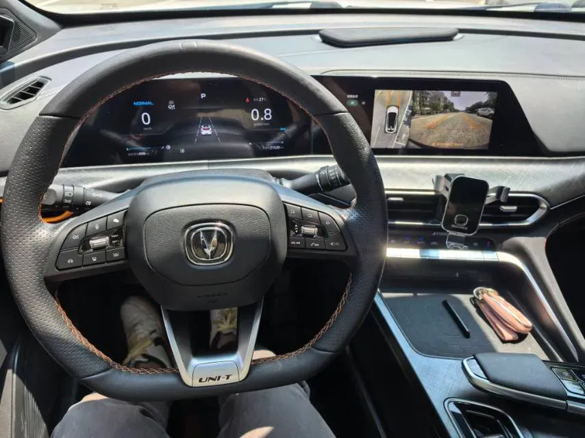 2022 ChangAn UNI-T 1.5T 188HP L4 7DCT,autocango,china used car exporter,china ev exporter,chinese used car exporter,chinese used ev exporter