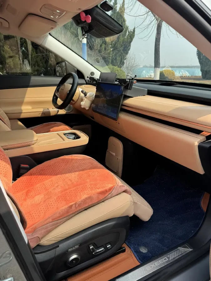 2024 Exceed Sterra ET REEV 156HP REEV 32KWH,autocango,china used car exporter,china ev exporter,chinese used car exporter,chinese used ev exporter