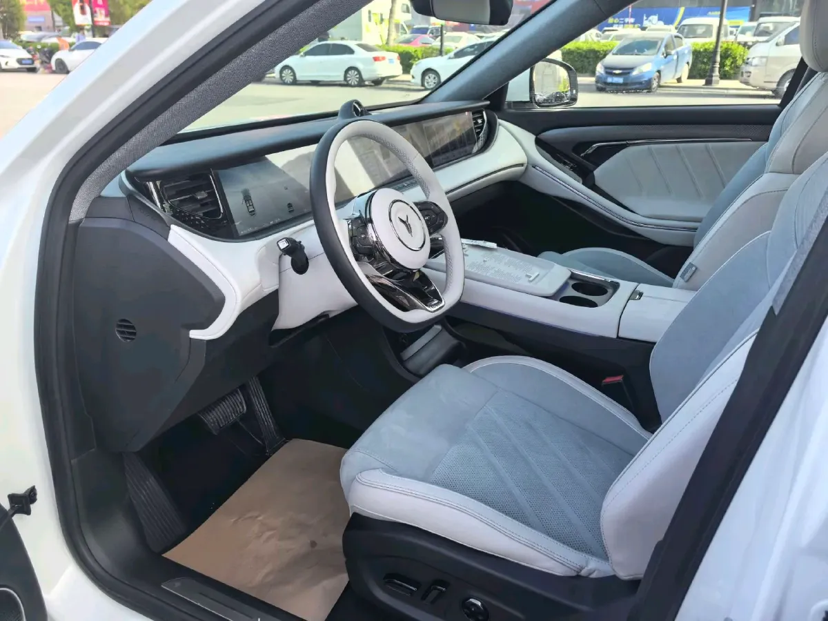 2025 Voyah FREE 1.5T 150HP L4 REEV 43KWH,autocango,china used car exporter,china ev exporter,chinese used car exporter,chinese used ev exporter