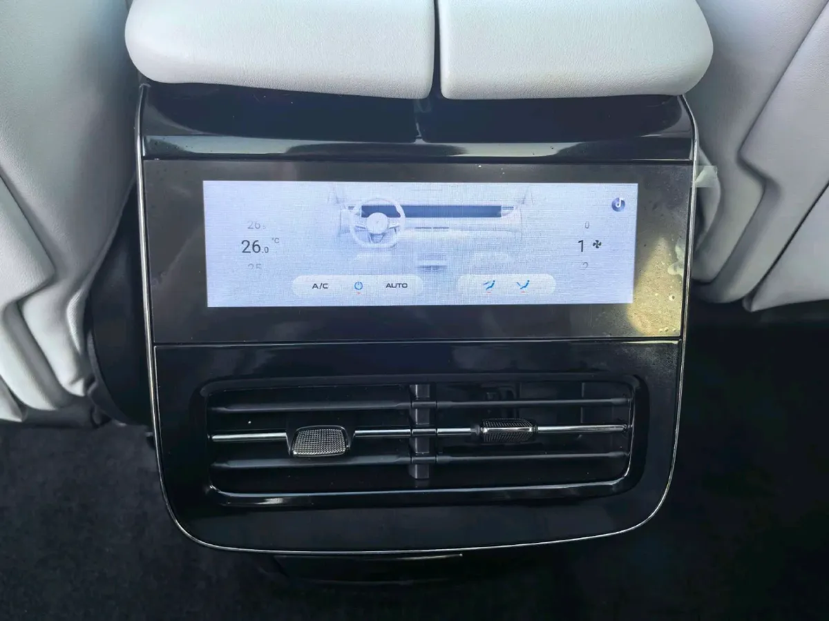 2025 Voyah FREE 1.5T 150HP L4 REEV 43KWH,autocango,china used car exporter,china ev exporter,chinese used car exporter,chinese used ev exporter