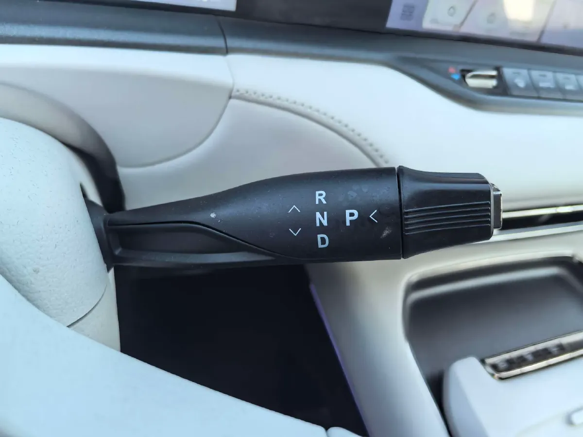 2025 Voyah FREE 1.5T 150HP L4 REEV 43KWH,autocango,china used car exporter,china ev exporter,chinese used car exporter,chinese used ev exporter