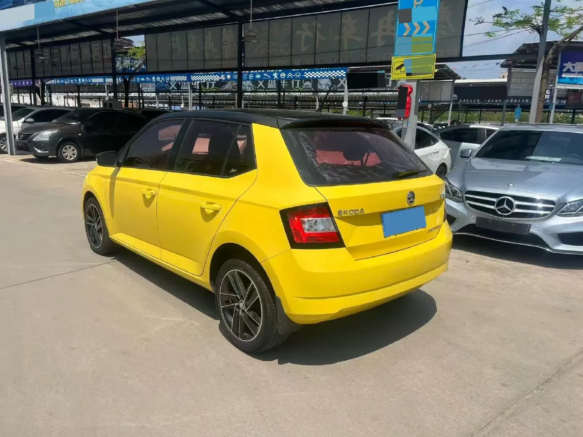 2017 Skoda Fabia 1.6L 110HP L4 6AT,autocango,china used car exporter,china ev exporter,chinese used car exporter,chinese used ev exporter