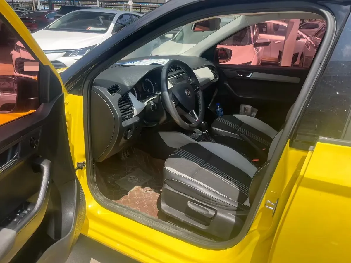 2017 Skoda Fabia 1.6L 110HP L4 6AT,autocango,china used car exporter,china ev exporter,chinese used car exporter,chinese used ev exporter